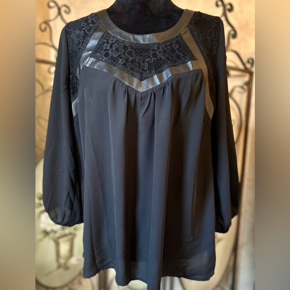 Stitch Fix Exclusive Skies Are Blue black lace blouse Large